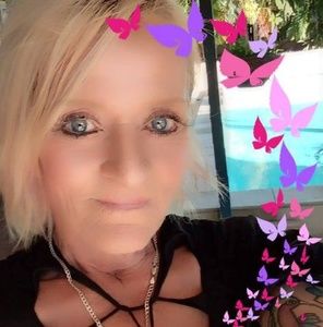 Meet your Posher, Tina